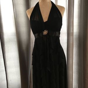 Stunning Betsy&Adam black cocktail dress size 6